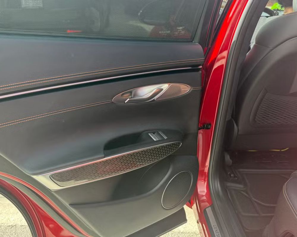 Genesis GV70 rental Miami photo 10