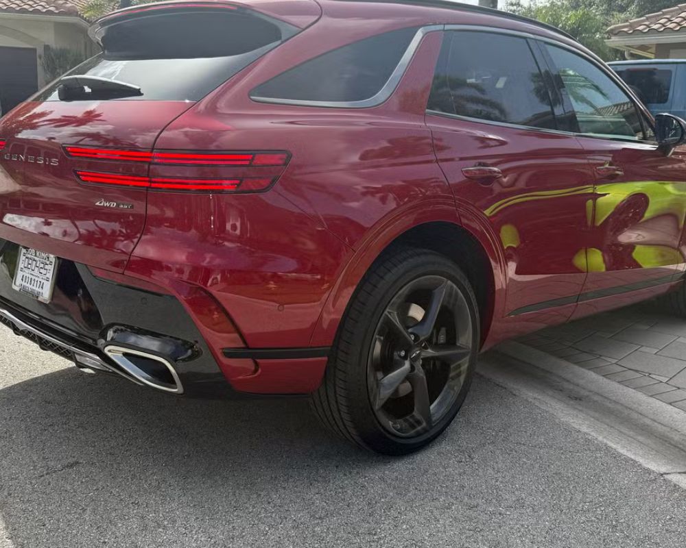 Genesis GV70 rental Miami photo 3
