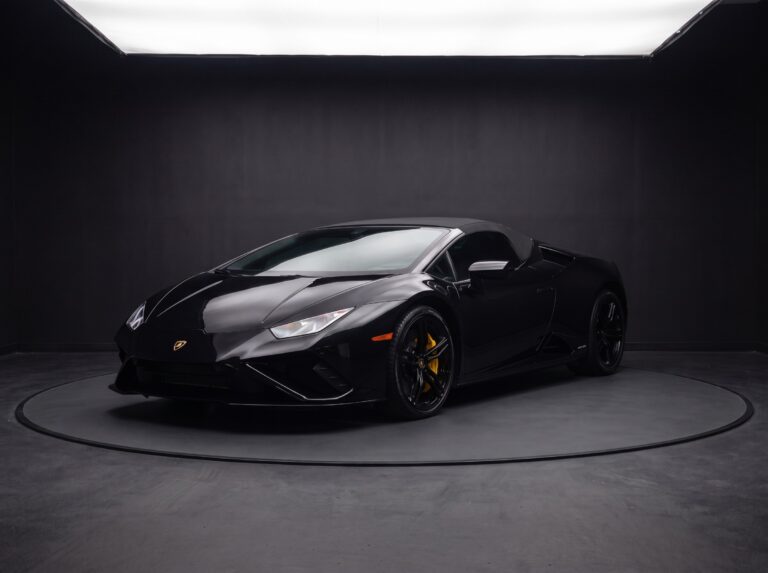 Lamborghini Huracán EVO Spyder rental in Miami