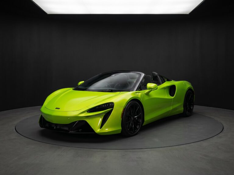 Green McLaren Artura rental in Miami