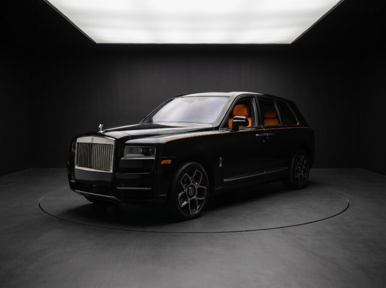 Rolls-Royce Cullinan rental in Miami by 95 Auto Club