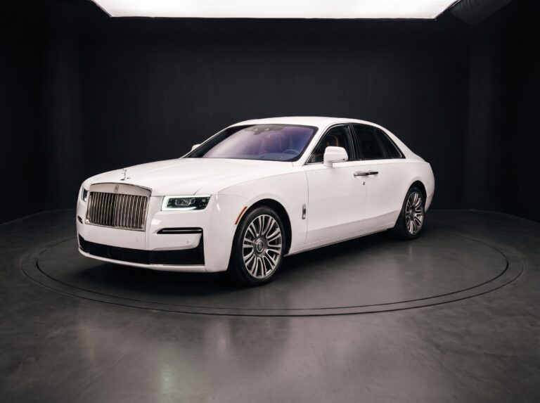 Rolls-Royce Ghost rental in Miami by 95 Auto Club