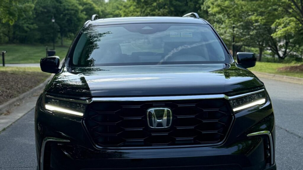 Honda Pilot rental Miami photo 1
