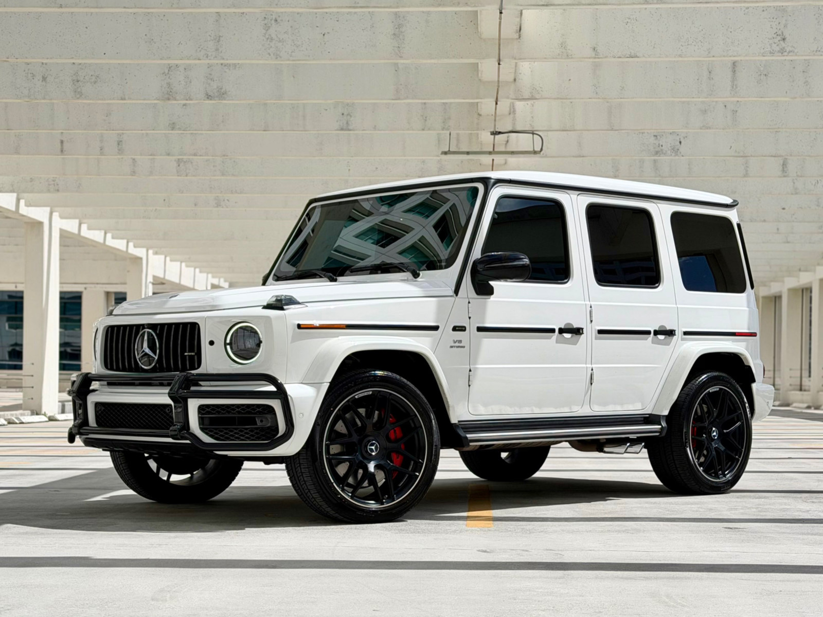 White Mercedes-AMG G63 rental Miami photo 1