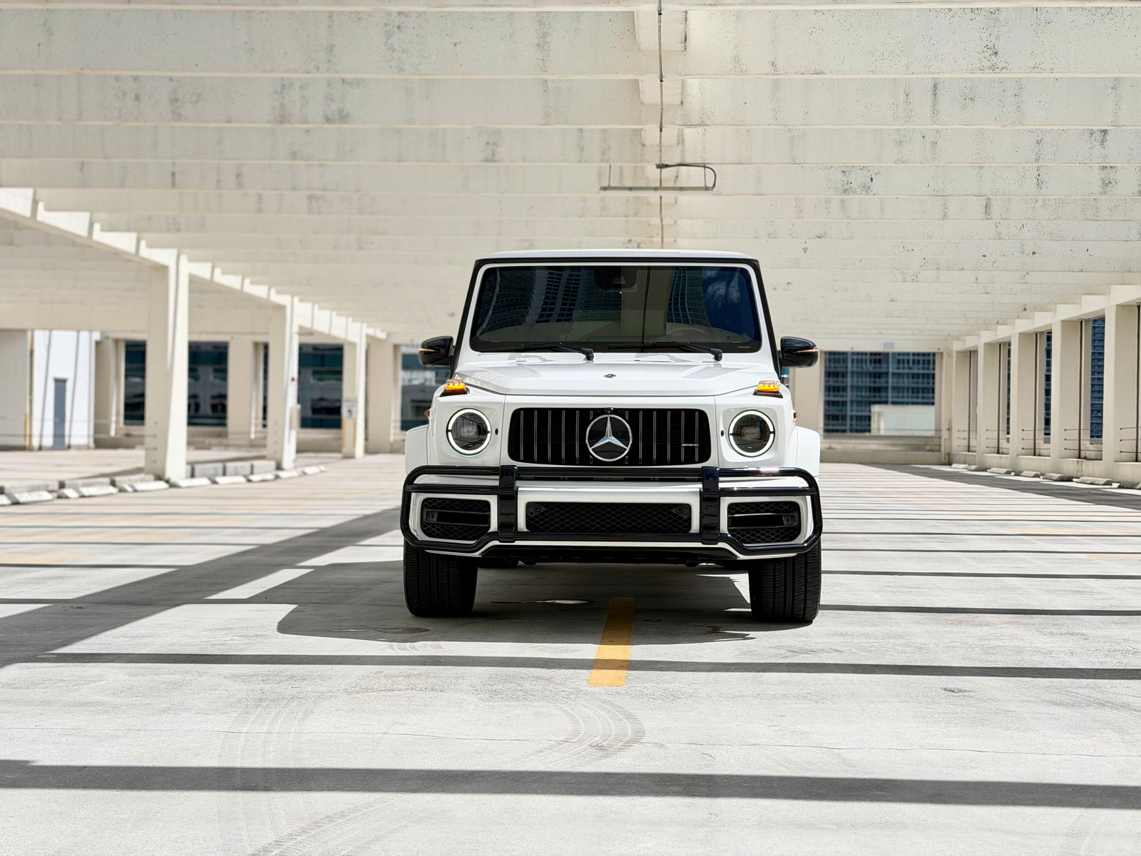 White Mercedes-AMG G63 rental Miami photo 3
